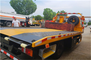 大安附近拖车电话号码服务